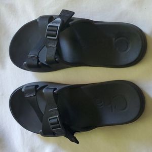 Chaco Chillos Black Sandals Size 8